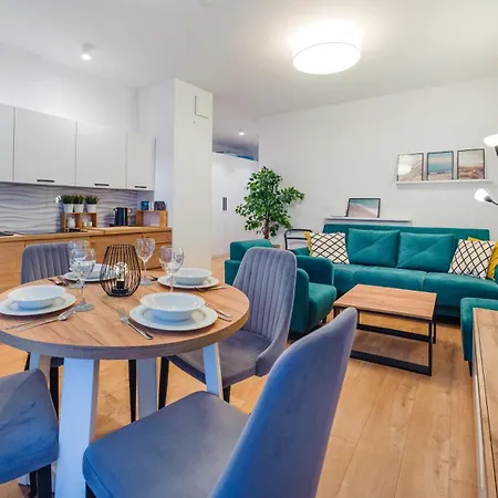 Nexo, Sun & Snow * Puck