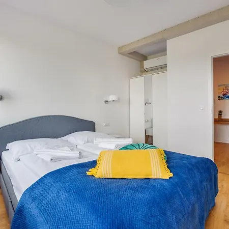 Διαμέρισμα Nexo, Sun & Snow Puck